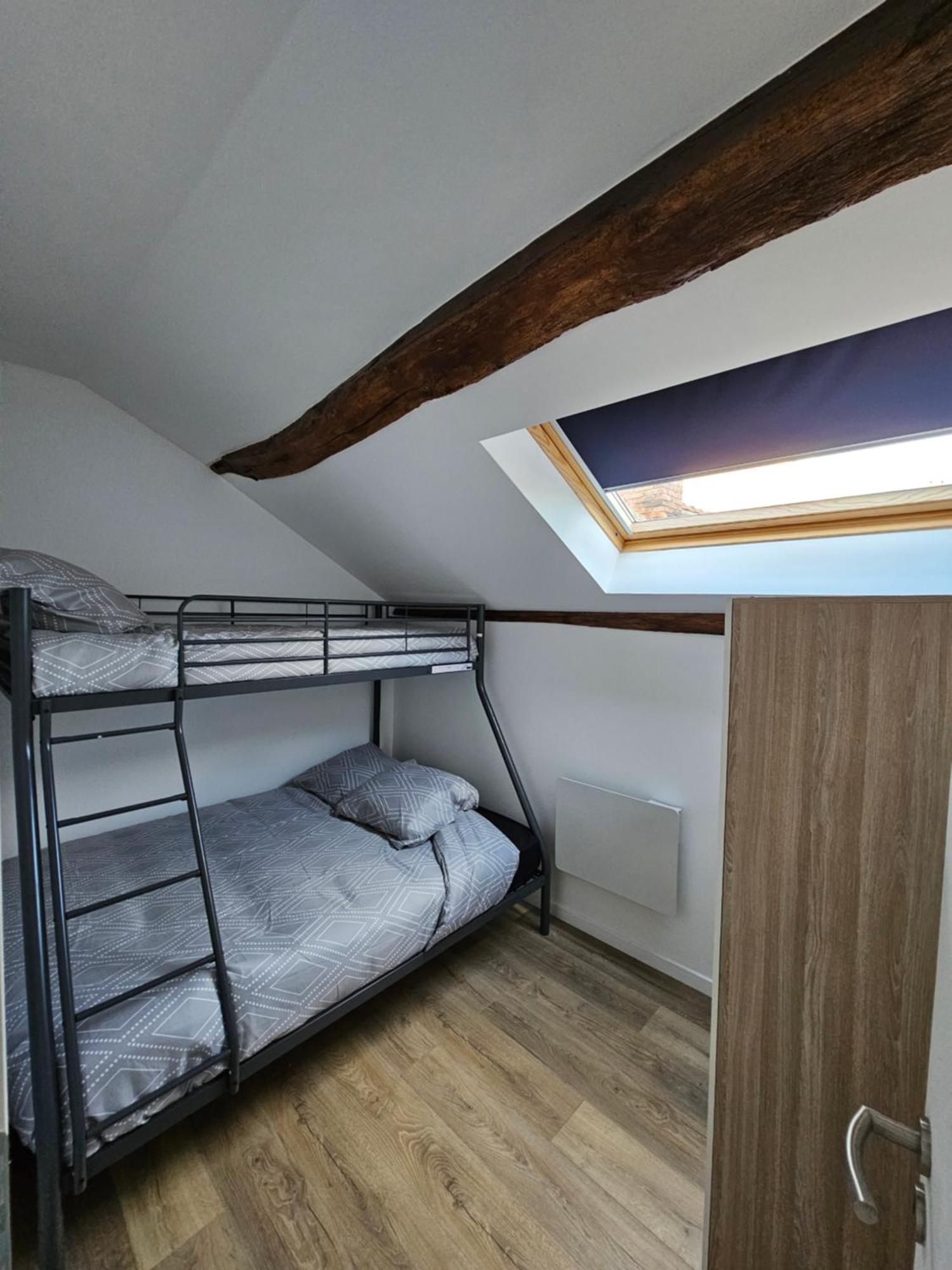 Joli Appartement Mansarde ドシーズ エクステリア 写真